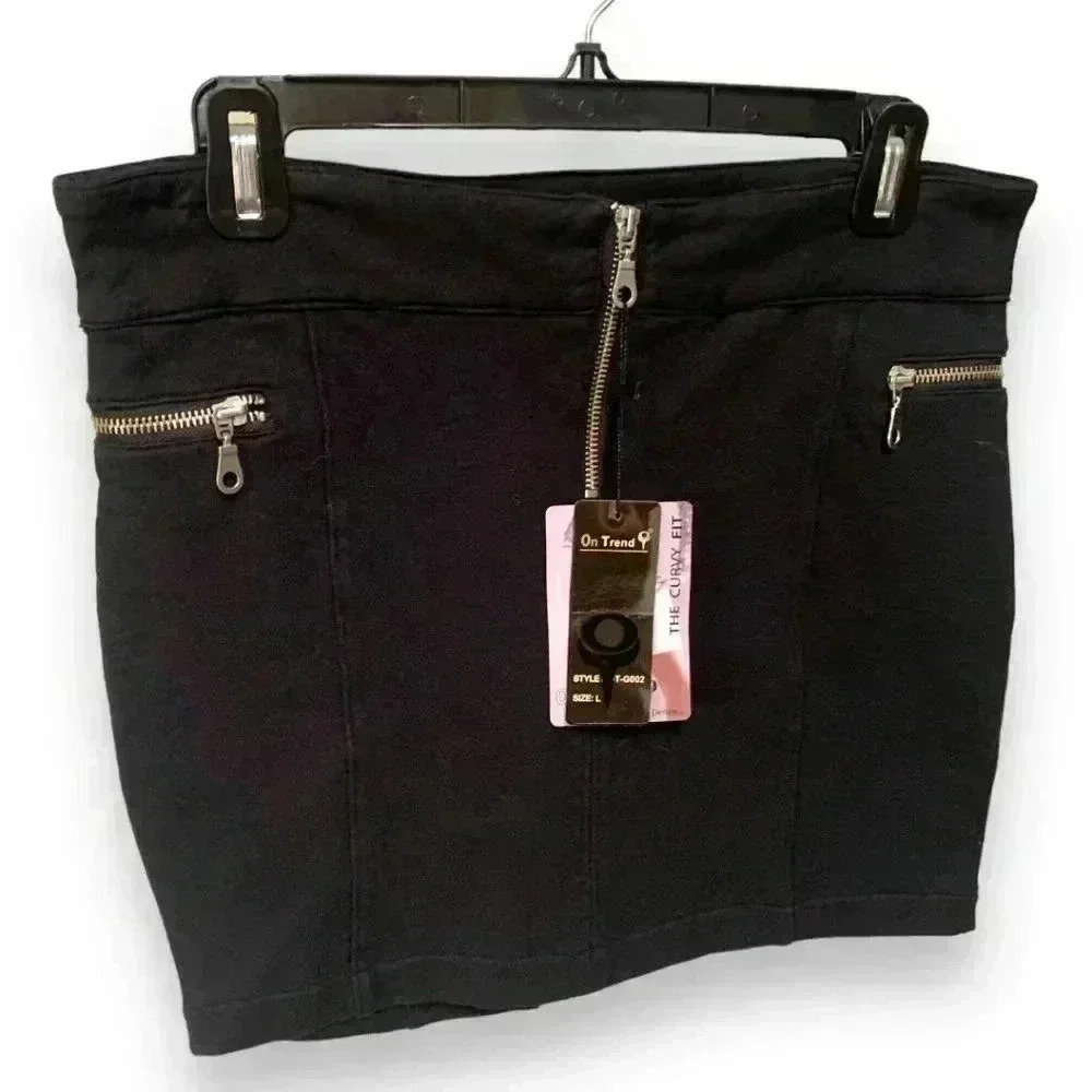 NWT On Trend Black Mini Skirt with Silver Zipper Detail Size Large (Juniors) - Picture 3 of 11